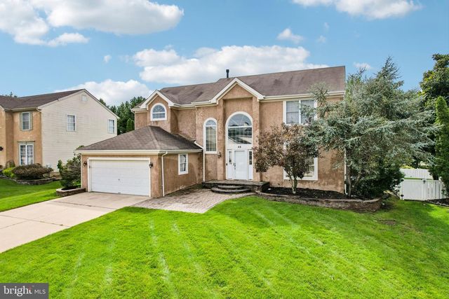 45 GRAYPEBBLE CIR, Sicklerville, NJ 08081