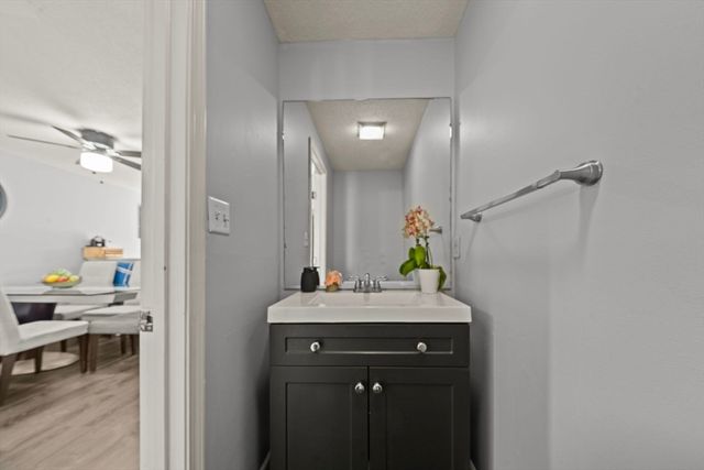 257 Walker St C, Lowell, MA 01851