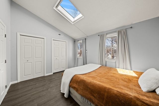 257 Walker St C, Lowell, MA 01851