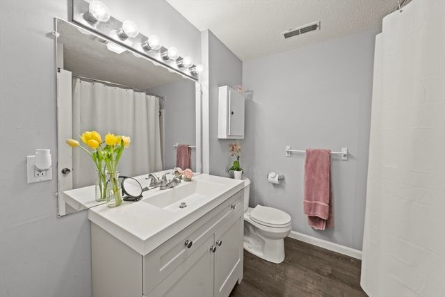 257 Walker St C, Lowell, MA 01851