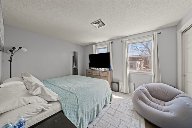 257 Walker St C, Lowell, MA 01851