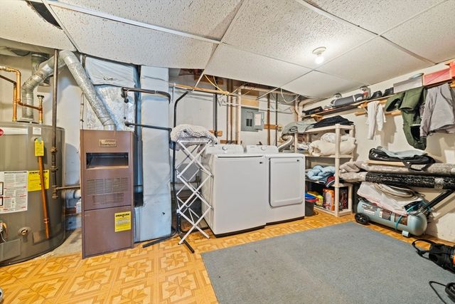 257 Walker St C, Lowell, MA 01851