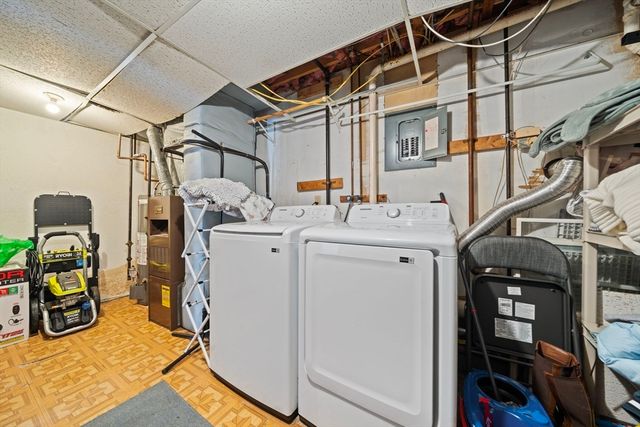 257 Walker St C, Lowell, MA 01851