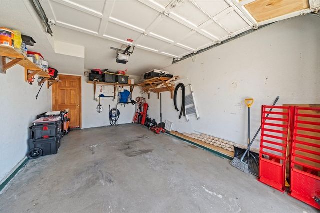 257 Walker St C, Lowell, MA 01851
