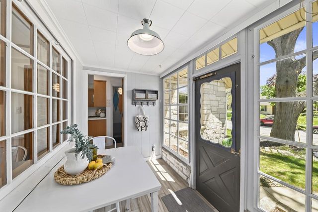 2505 81st STREET, Wauwatosa, WI 53213