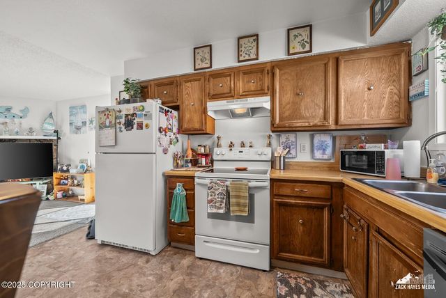 158 Dean Place, Anchorage, AK 99504