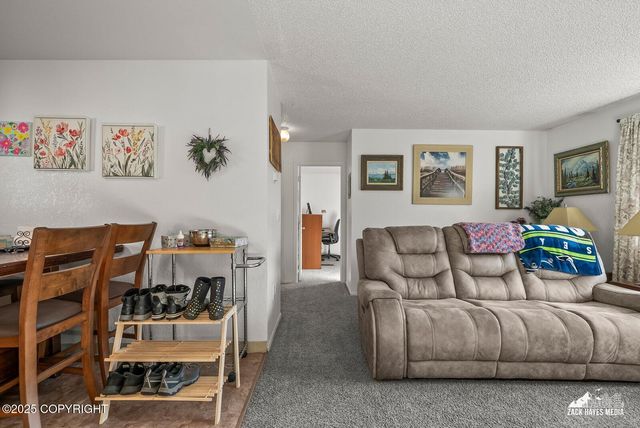 158 Dean Place, Anchorage, AK 99504