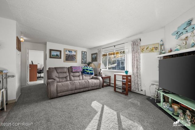 158 Dean Place, Anchorage, AK 99504