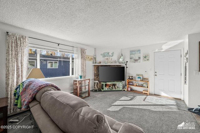 158 Dean Place, Anchorage, AK 99504