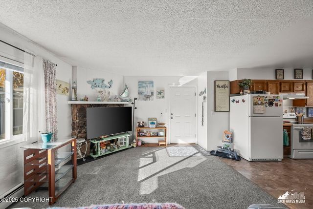 158 Dean Place, Anchorage, AK 99504