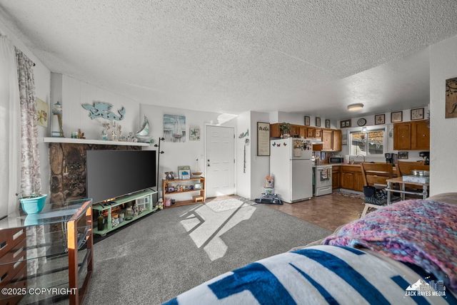 158 Dean Place, Anchorage, AK 99504