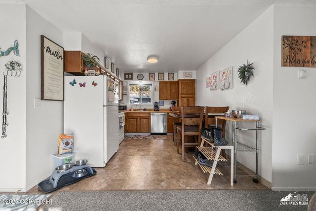 158 Dean Place, Anchorage, AK 99504