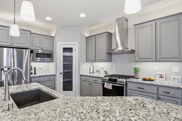 7109 S Tangle Heights Dr, Spokane, WA 99224