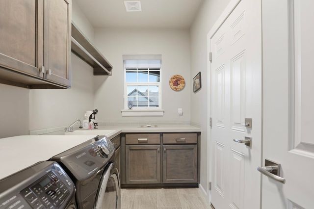 7109 S Tangle Heights Dr, Spokane, WA 99224