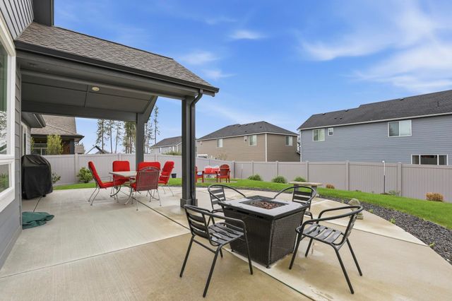 7109 S Tangle Heights Dr, Spokane, WA 99224