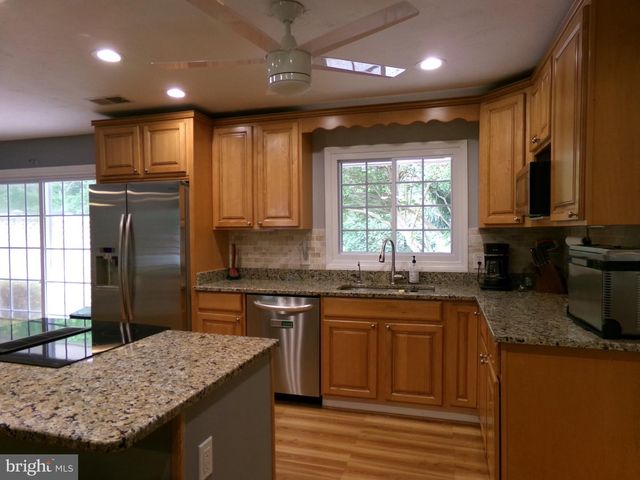 301 CEDAR LN, Annapolis, MD 21403