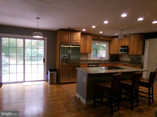 301 CEDAR LN, Annapolis, MD 21403
