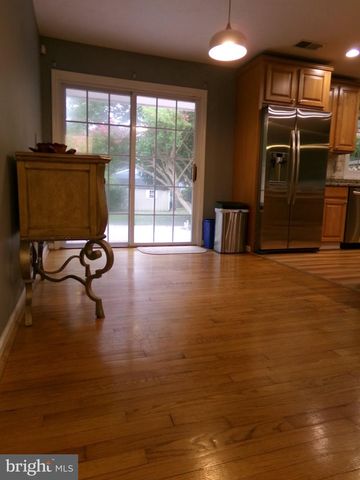301 CEDAR LN, Annapolis, MD 21403