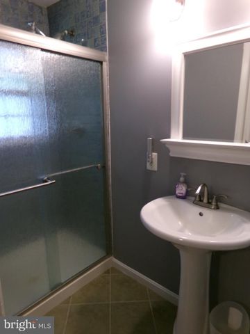 301 CEDAR LN, Annapolis, MD 21403