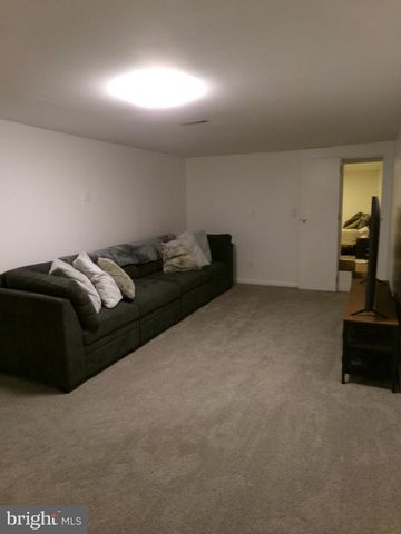 301 CEDAR LN, Annapolis, MD 21403