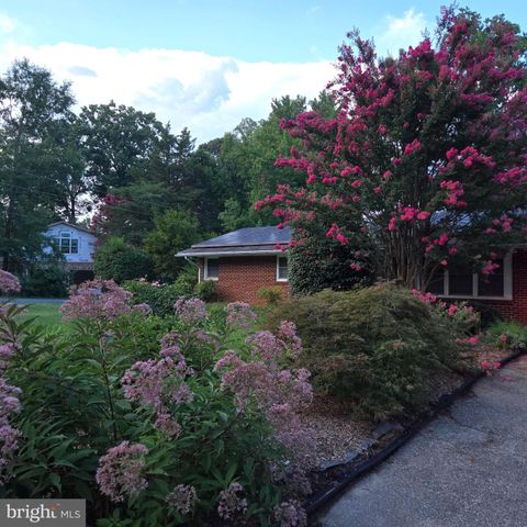 301 CEDAR LN, Annapolis, MD 21403