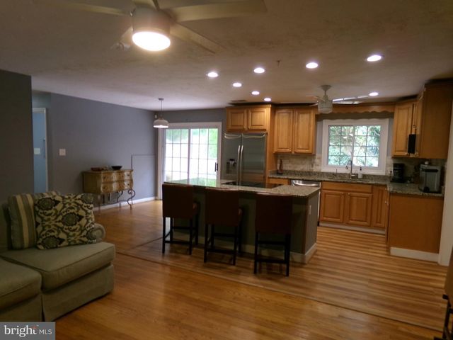 301 CEDAR LN, Annapolis, MD 21403
