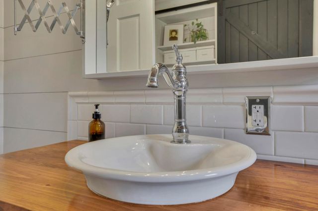 10889 Ridge Road SW, Amanda, OH 43102