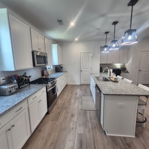 205 Gunnersbury Dr, Lebanon, TN 37087