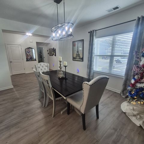 205 Gunnersbury Dr, Lebanon, TN 37087