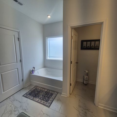 205 Gunnersbury Dr, Lebanon, TN 37087