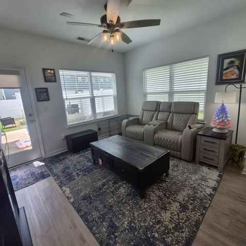 205 Gunnersbury Dr, Lebanon, TN 37087