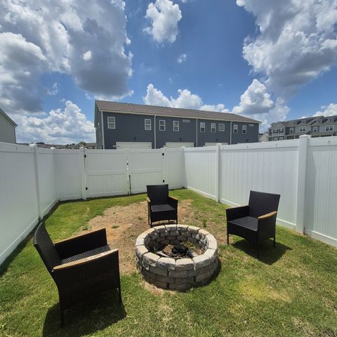 205 Gunnersbury Dr, Lebanon, TN 37087