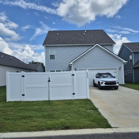 205 Gunnersbury Dr, Lebanon, TN 37087