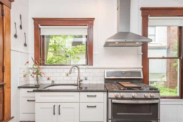 916 Olivia Avenue, Ann Arbor, MI 48104