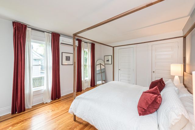 916 Olivia Avenue, Ann Arbor, MI 48104