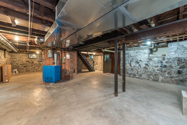 916 Olivia Avenue, Ann Arbor, MI 48104