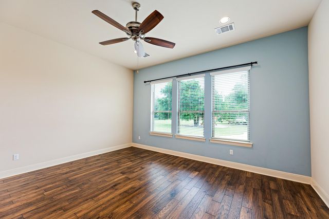135 Gabriel VIS E, Georgetown, TX 78633