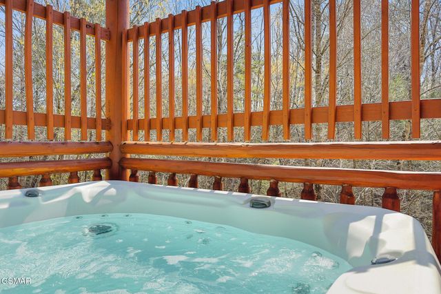 4359 Forest Ridge Way, Pigeon Forge, TN 37863