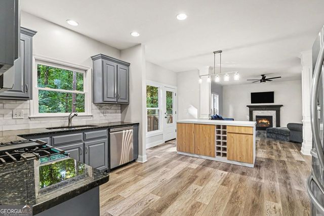 2053 Arbor Springs Way NE, Buford, GA 30519