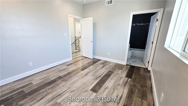 132 E 104th, Los Angeles, CA 90003