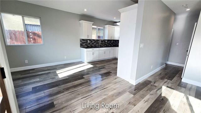 132 E 104th, Los Angeles, CA 90003