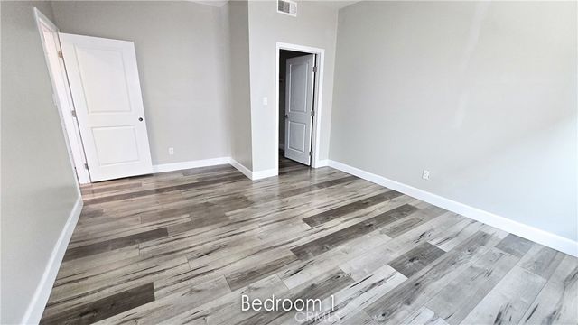 132 E 104th, Los Angeles, CA 90003