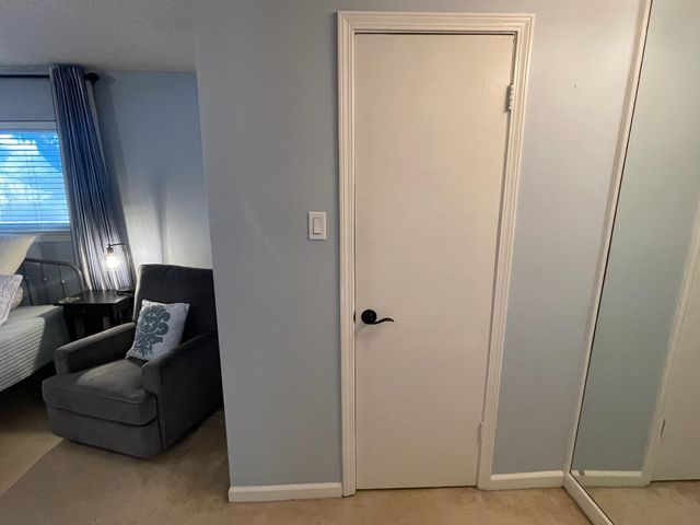 1721 HOBBITS GLEN DR, Germantown, TN 38138