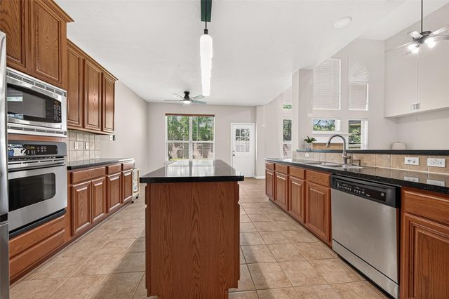 2022 Grand Willow Lane, Richmond, TX 77469