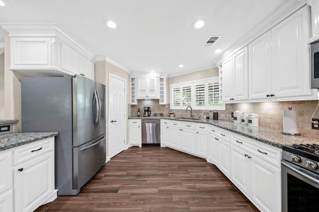 12707 28th Street, Santa Fe, TX 77510