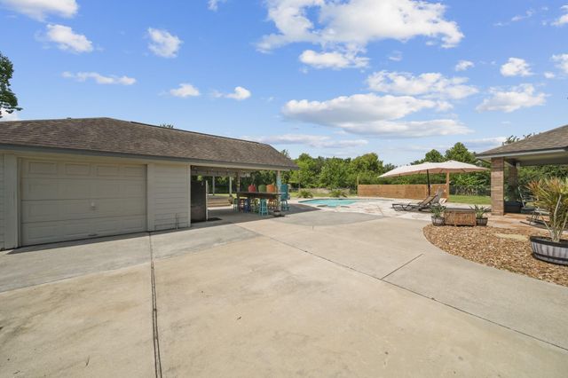 12707 28th Street, Santa Fe, TX 77510