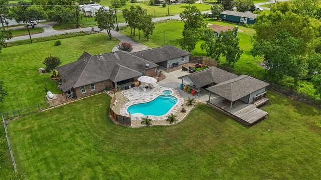 12707 28th Street, Santa Fe, TX 77510