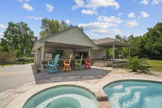 12707 28th Street, Santa Fe, TX 77510
