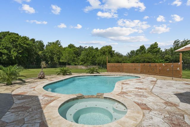 12707 28th Street, Santa Fe, TX 77510
