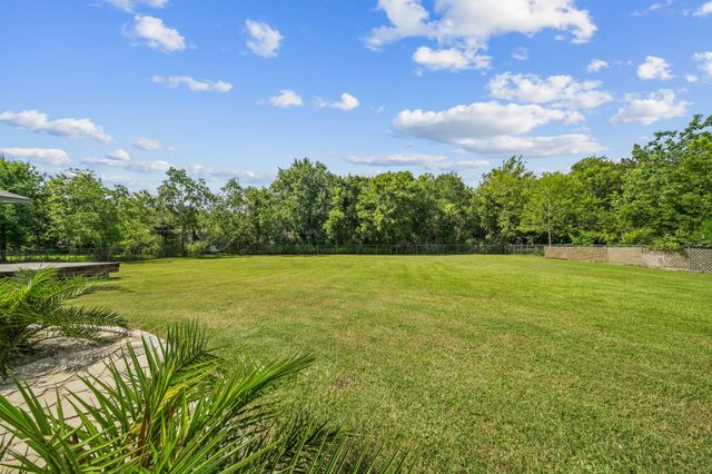 12707 28th Street, Santa Fe, TX 77510